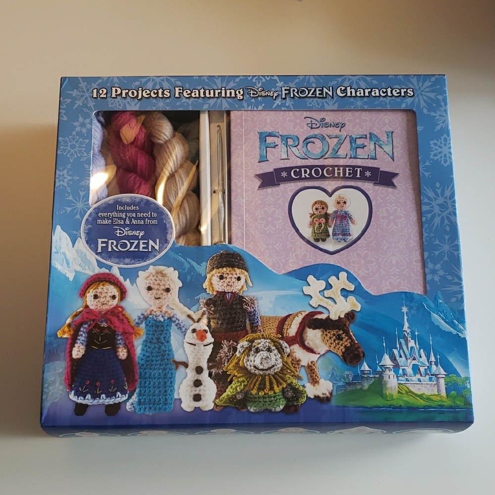 BNIB Disney Frozen II Crotchet Kit Featuring 12 Characters
